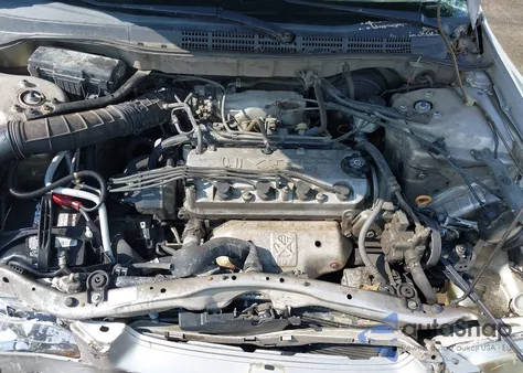 1998 Honda Accord Lx z USA, uszkodzony, nr VIN 1HGCG5648WA084802